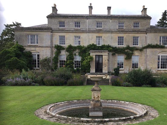 Hardwicke Court