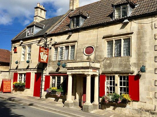 The Queens Head